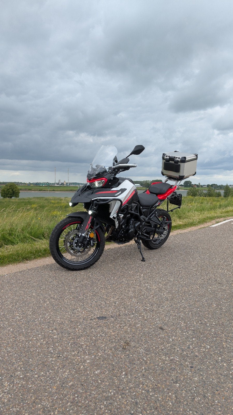 Benelli TRK 702 X | 4500 KM | Fabrieksgarantie tot 2028 !, Motoren, Motoren | Benelli, 2 cilinders, Occasion, Particulier, Meer dan 35 kW