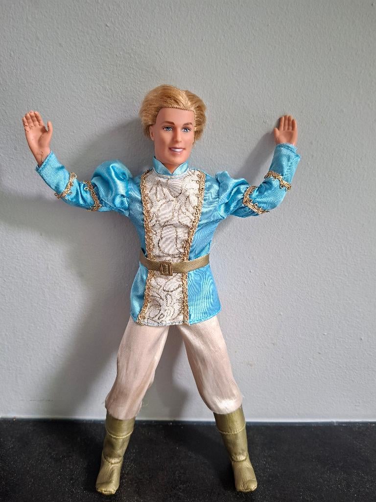 barbie bruidegom prins Stefan (Ken) Rapunzel met geluid, Kinderen en Baby's, Speelgoed | Poppen, Ophalen of Verzenden, Gebruikt