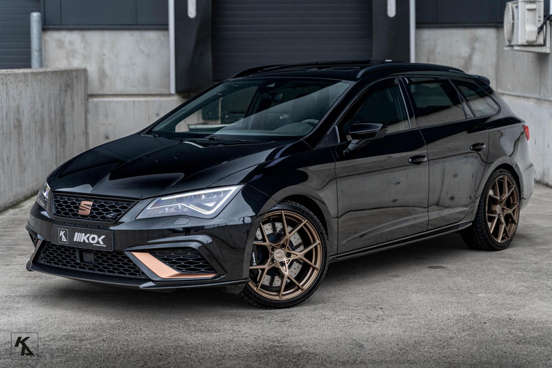Seat Leon ST 2.0 TSI | Cupra R | 4DRIVE 410PK | DEMTUNED VOL, Automaat, Gebruikt, 4 cilinders, 1984 cc