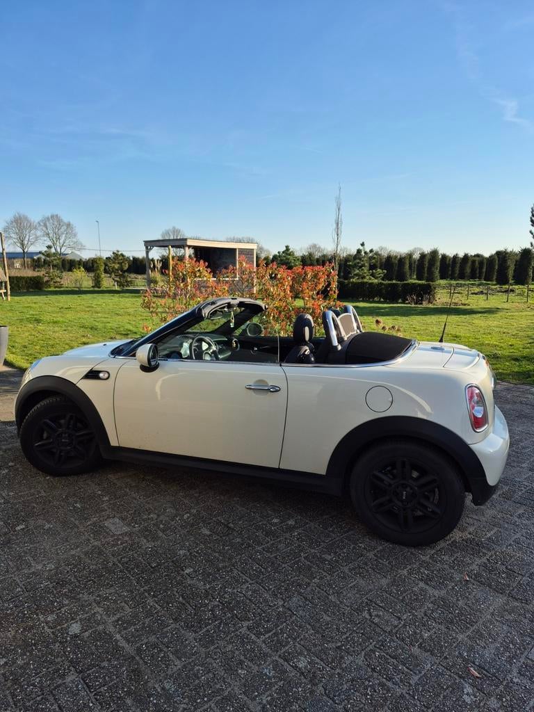 Mini 1.6 Cooper Roadster 2012 Wit, Auto's, Mini, Voorwielaandrijving, 4 cilinders, Origineel Nederlands, Handgeschakeld