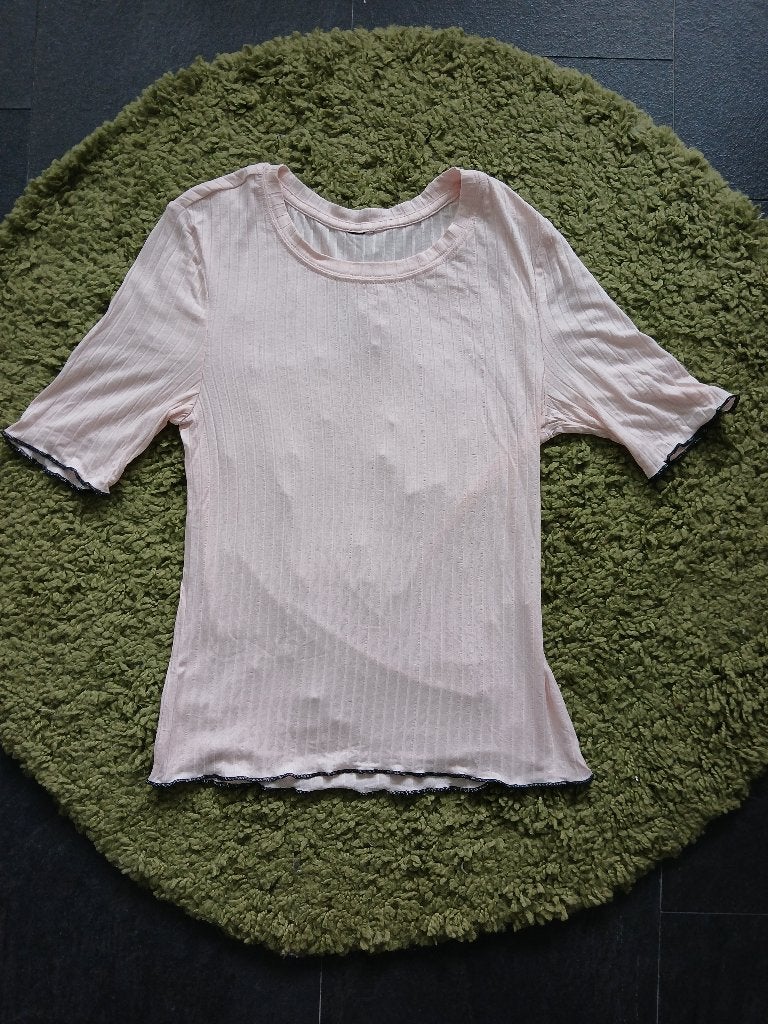 Y2K / 2000s lichtroze top, lettuce hem, maat S-M, H&M, Verzenden, Zo goed als nieuw, Korte mouw