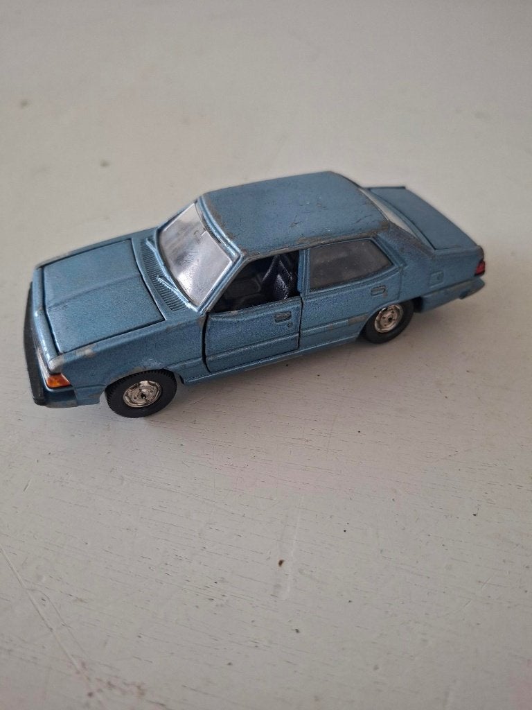 Yonezawa Diapet Mitsubishi Galant New Sigma 2000 1/40 S, Ophalen of Verzenden, Gebruikt, Auto, Overige merken