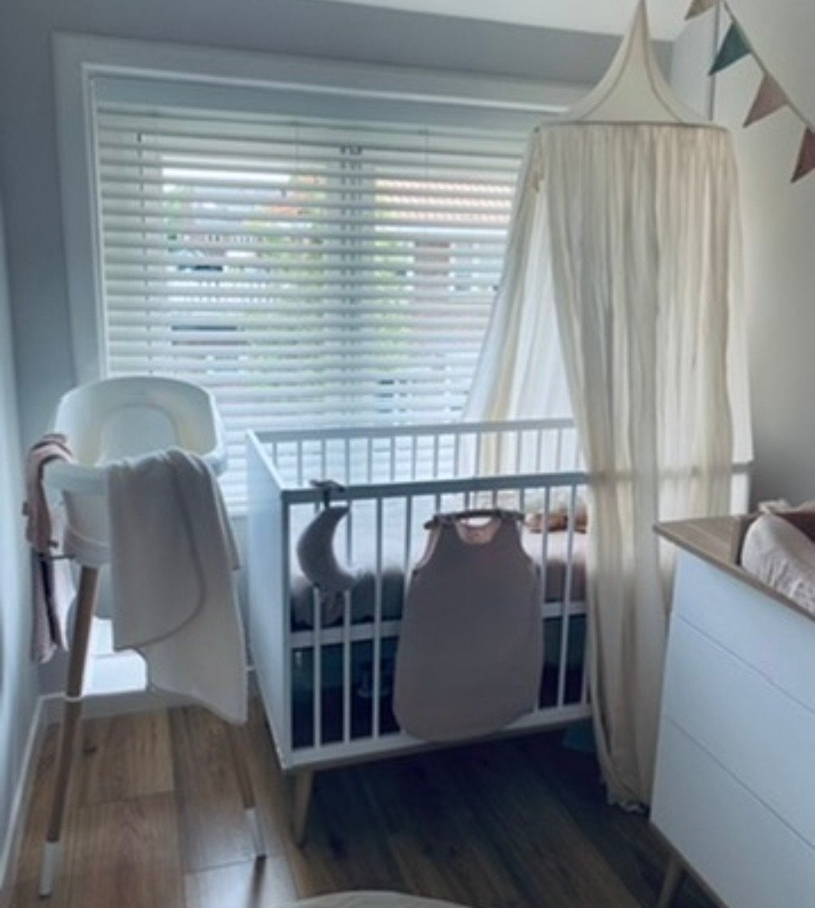 Quax ledikant Cocoon (60x120) - inclusief Aerosleep matras, Kinderen en Baby's, Ophalen, Zo goed als nieuw, Ledikant