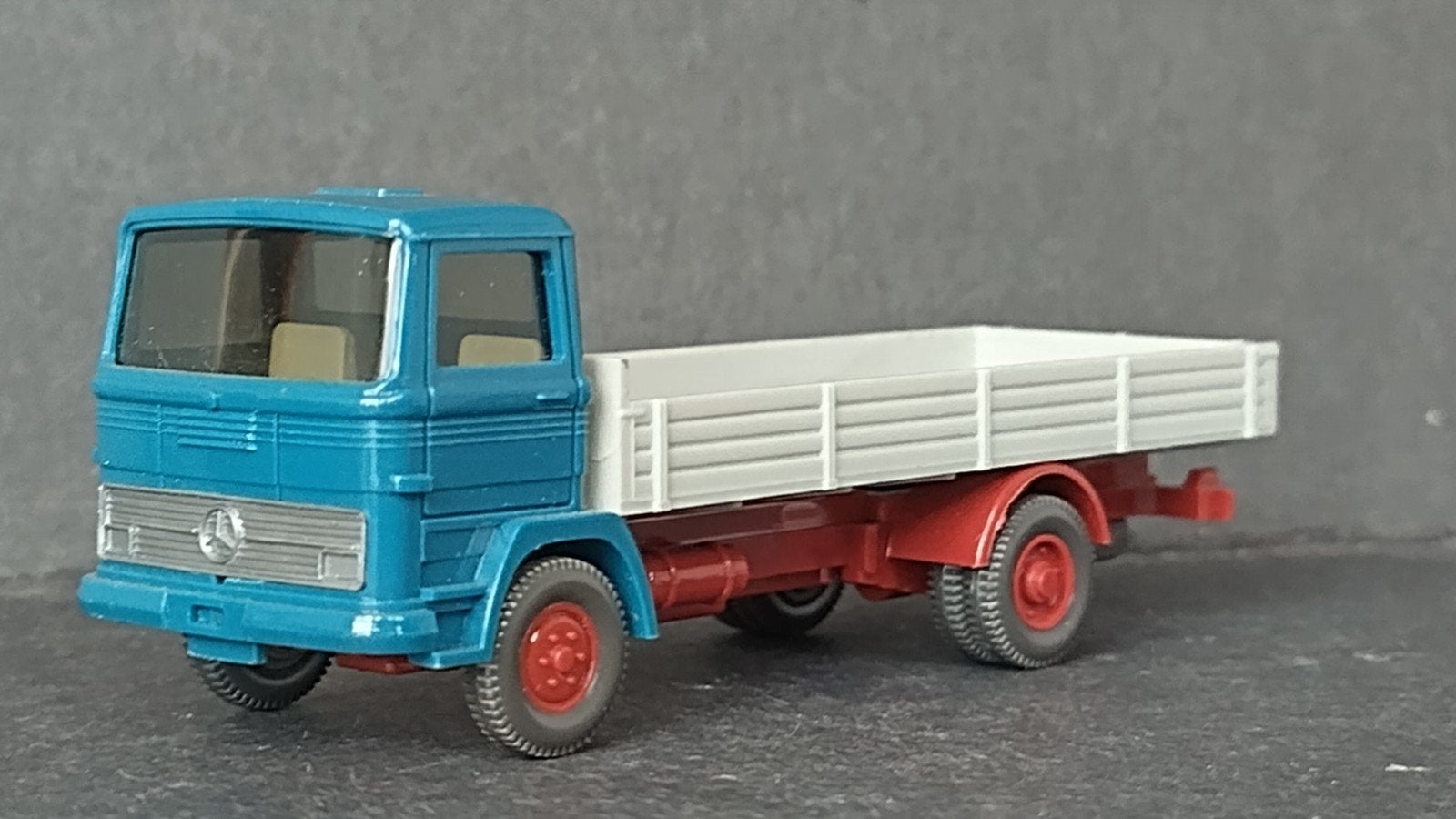 Mercedes Benz LP 608 Pritsche 1:87 Wiking Pol, Verzenden, Wiking, M, Zo goed als nieuw