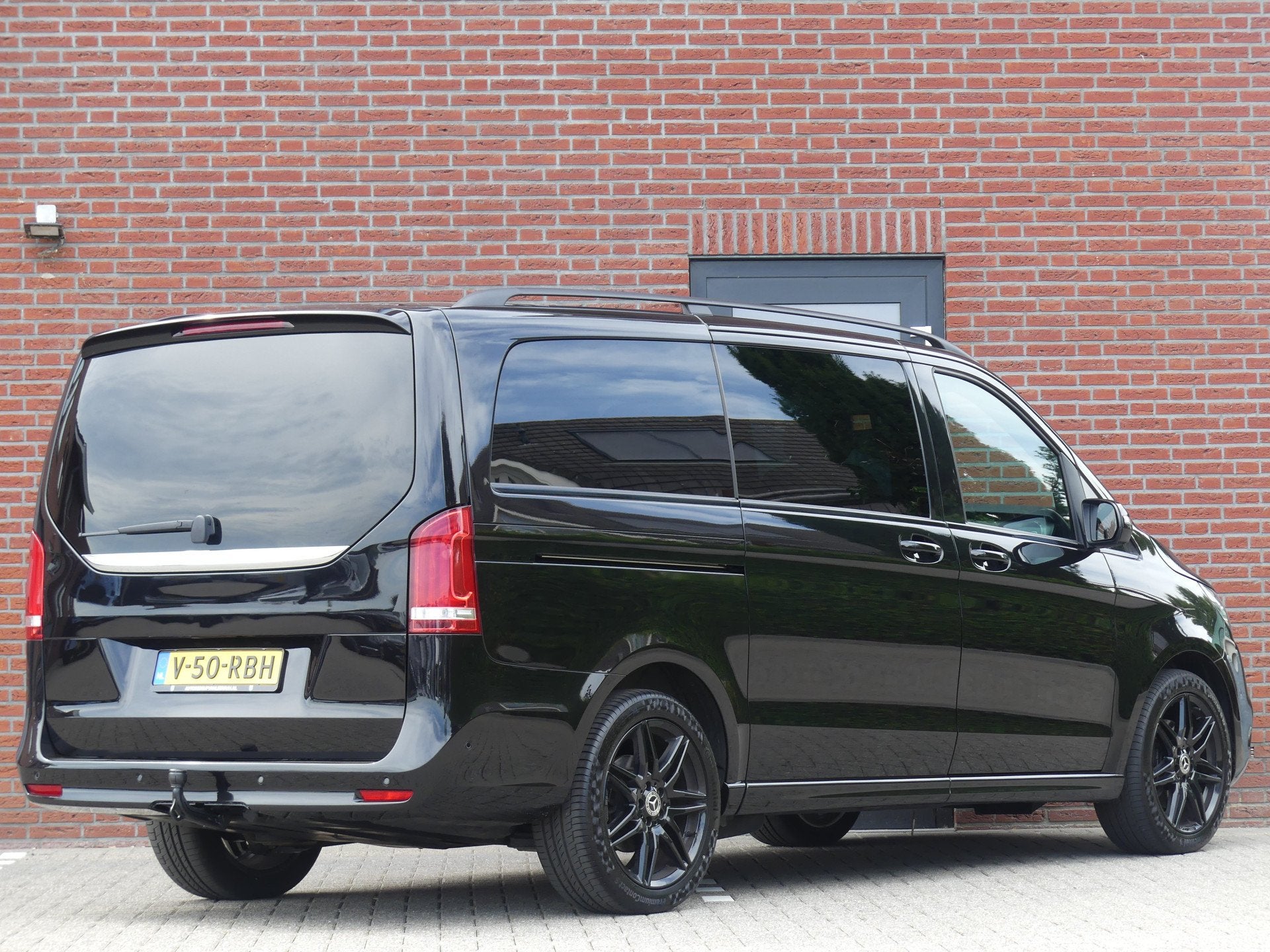 Mercedes-Benz V-Klasse 300d AMG Dubbel Cabine Panoramadak/Bu, Auto's, Automaat, Dealer onderhouden, Gebruikt, Euro 6