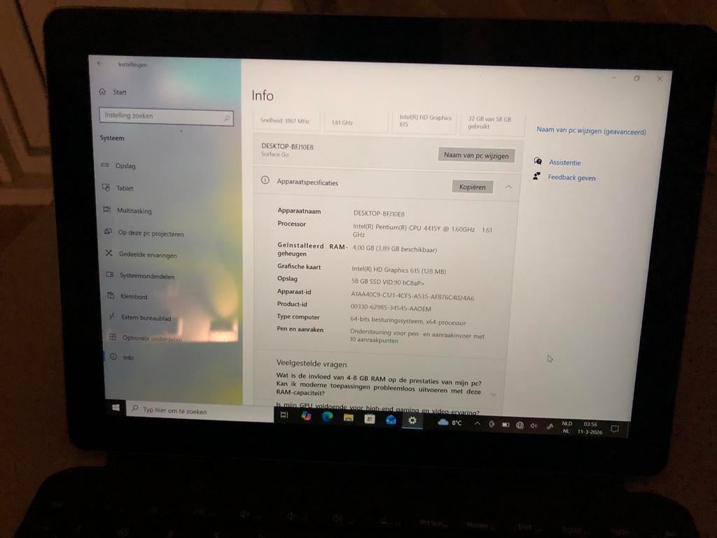 Microsoft Surface Go - Compacte 2-in-1 tablet/laptop, Gebruikt, Qwerty, Minder dan 2 Ghz, 10 inch of minder