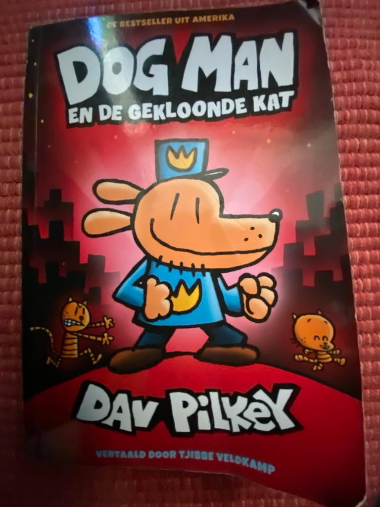 Dog Man en de Gekloonde Kat - Dav Pilkey, Ophalen of Verzenden, Zo goed als nieuw, Fictie algemeen
