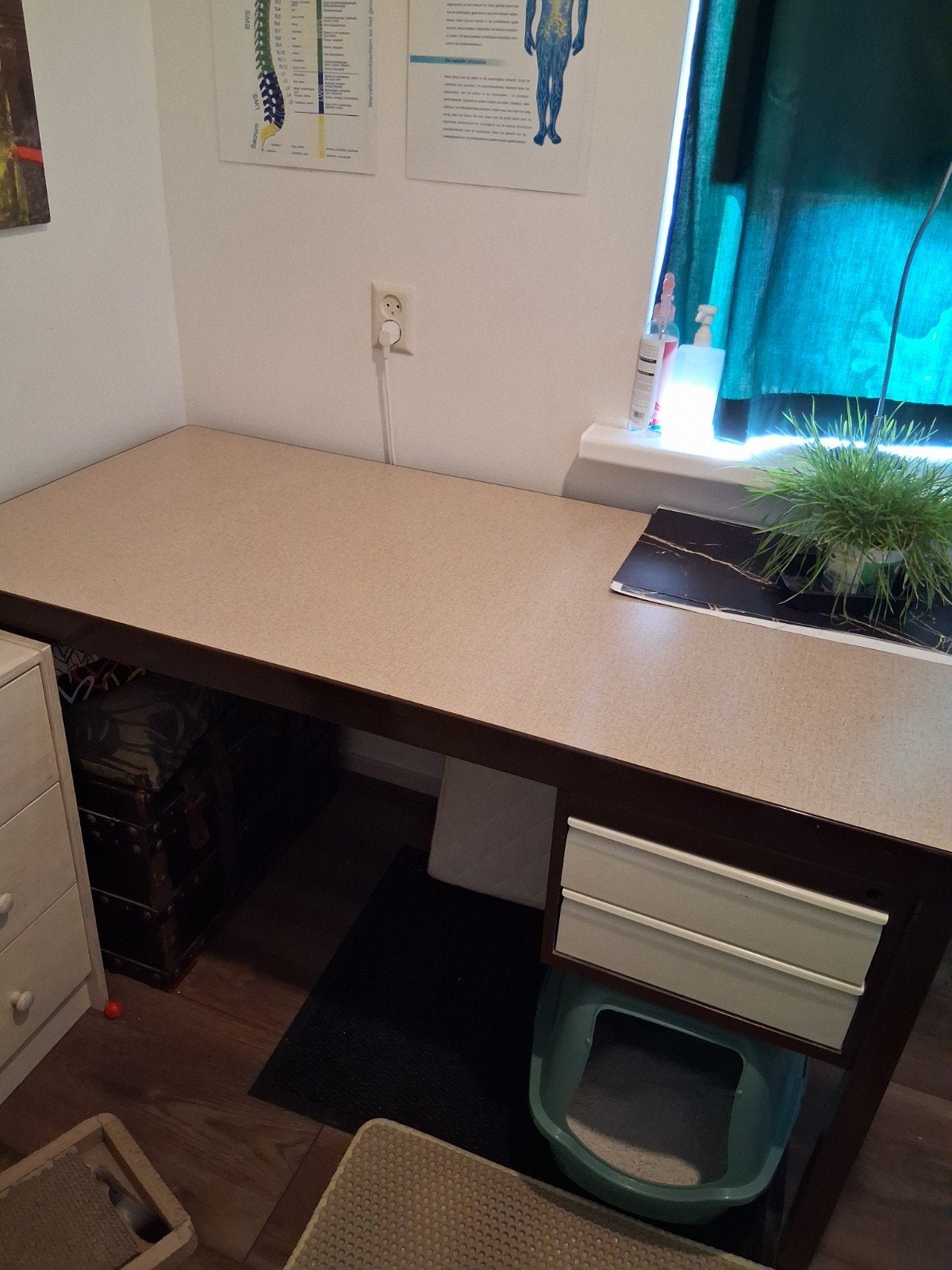 Gratis bureau, Ophalen, Metaal, Zo goed als nieuw, 70 cm