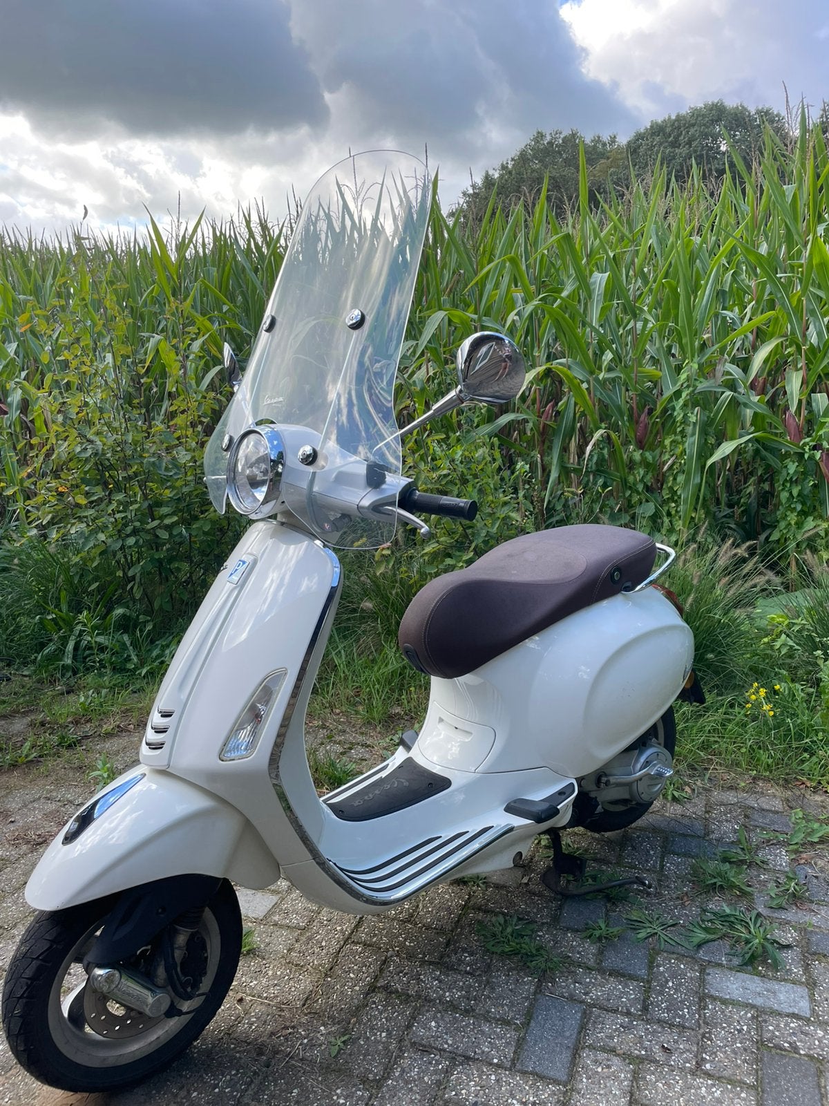 Vespa Primavera 50 cc bromfiets - geel kenteken - 2018, Ophalen, Overige modellen, Maximaal 45 km/u, Zo goed als nieuw