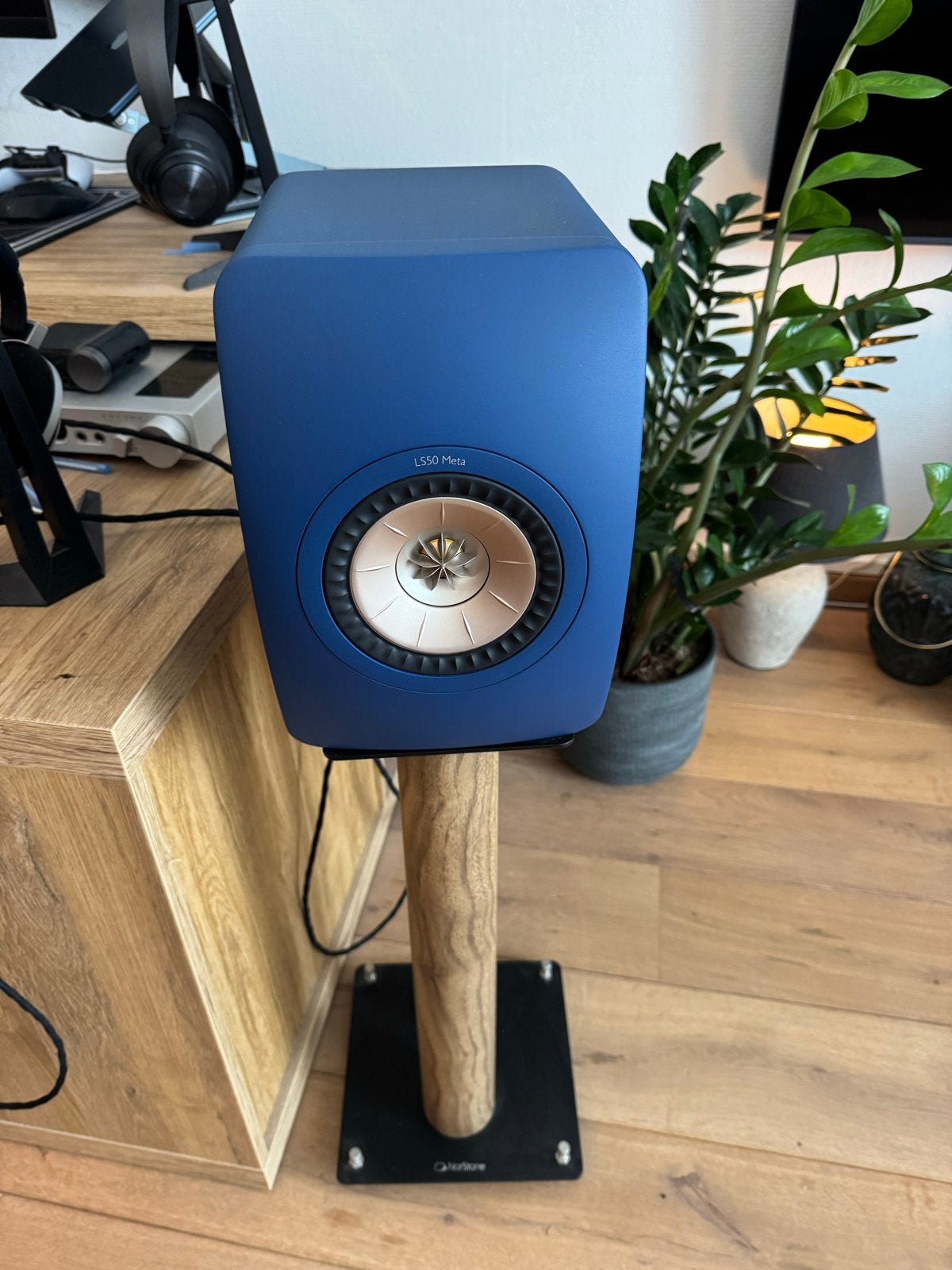 KEF LS50 Meta Boekenplank Speakers - Navy Blue, Audio, Tv en Foto, Luidsprekers, Zo goed als nieuw, 120 watt of meer, Front, Rear of Stereo speakers