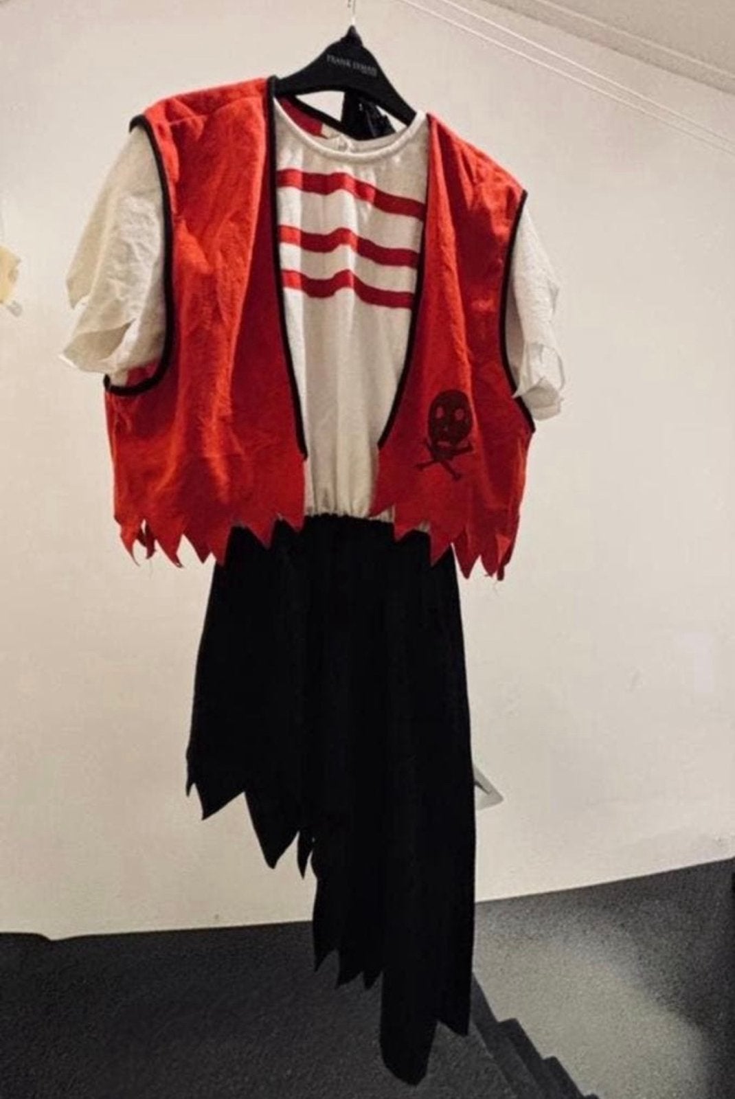 Stoer piratenjurkje voor carnaval of verkleedpartij, Maat 38/40 (M), Carnaval, Ophalen of Verzenden, Zo goed als nieuw