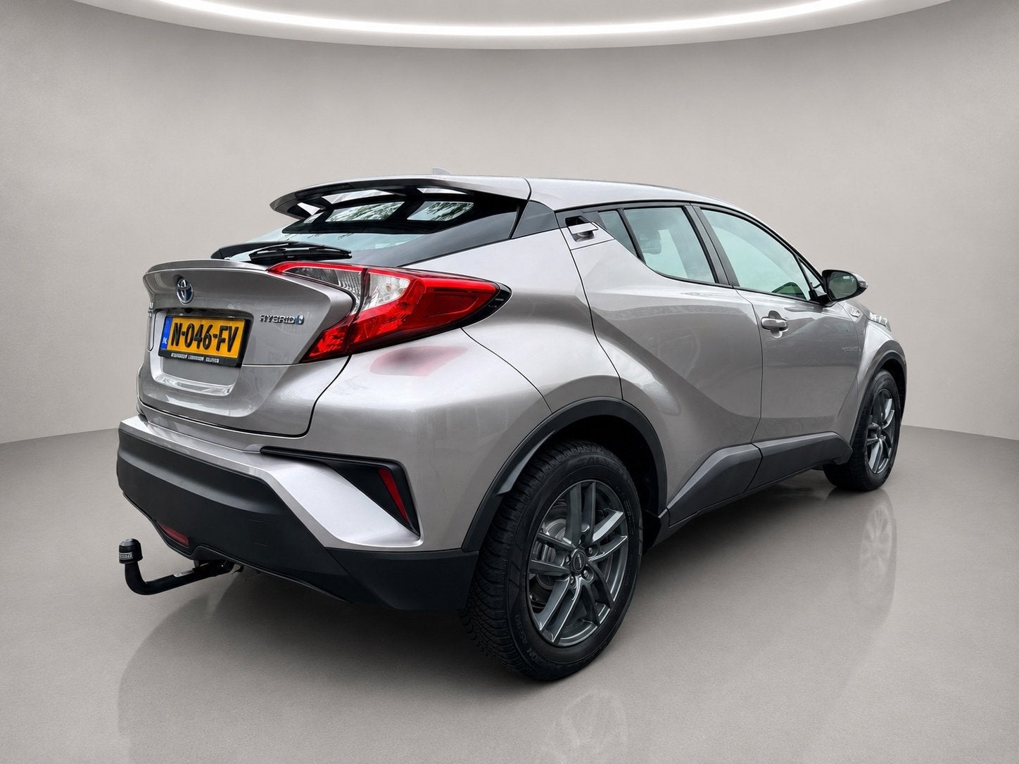Toyota C-HR 1.8 Hybrid Dynamic Achteruitrij Camera / ACC / T, Stof, 98 pk, 26 km/l, Hybride Elektrisch/Benzine