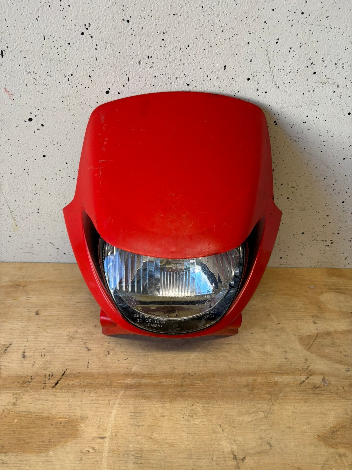 Koplamp  koplampkap Derbi senda rood origineel, Fietsen en Brommers, Ophalen of Verzenden, Gebruikt, Koplamp