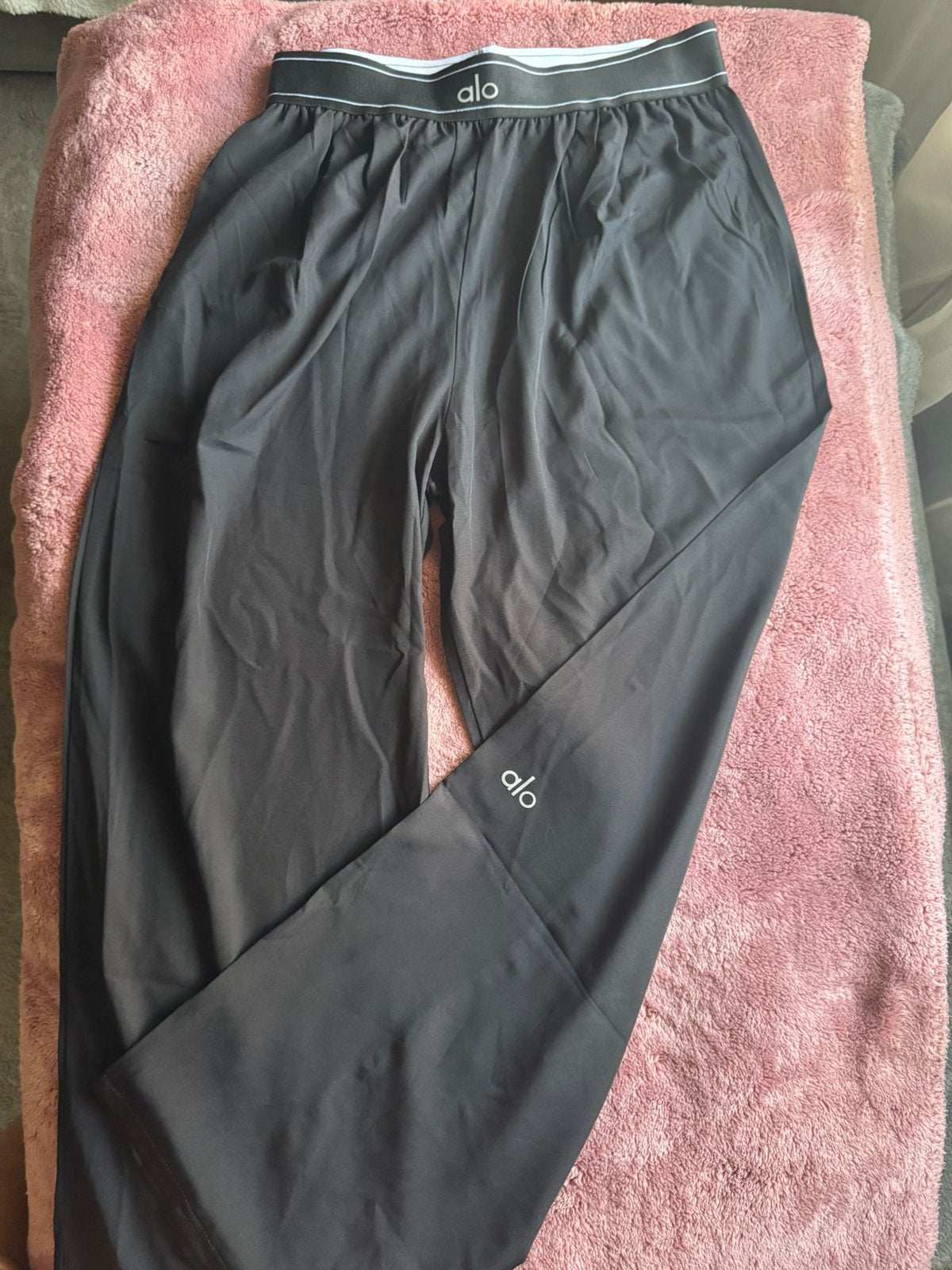Alo yoga pants, Zwart, Overige typen, Nieuw, Ophalen