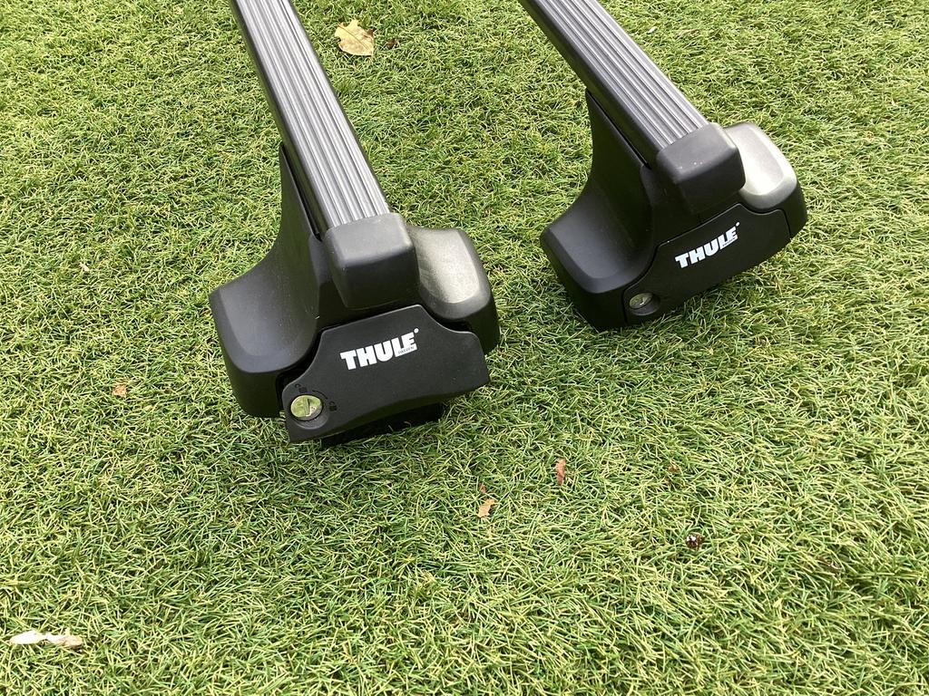 Thule dakdragers complete set., Auto diversen, Dakdragers, Ophalen, Zo goed als nieuw