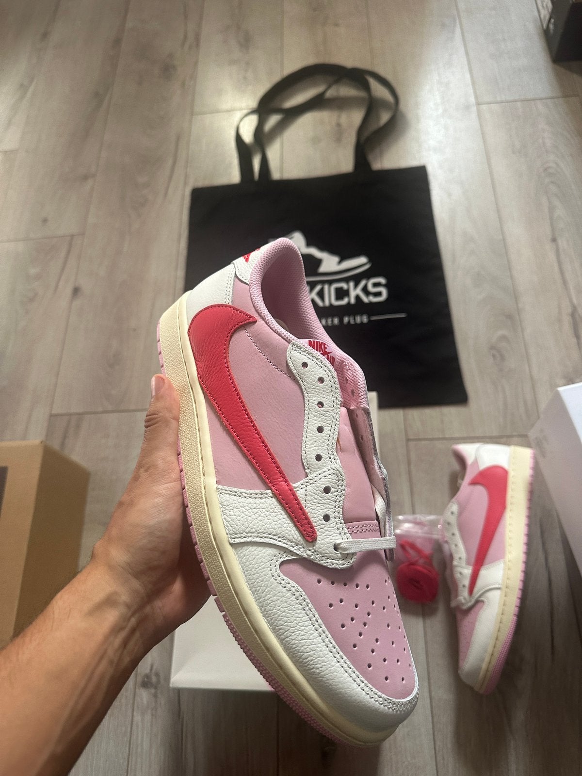 Jordan 1 Retro Low OG SP Travis Scott Tropical Pink Maat 45, Overige kleuren, Nieuw, Ophalen of Verzenden, Sneakers of Gympen