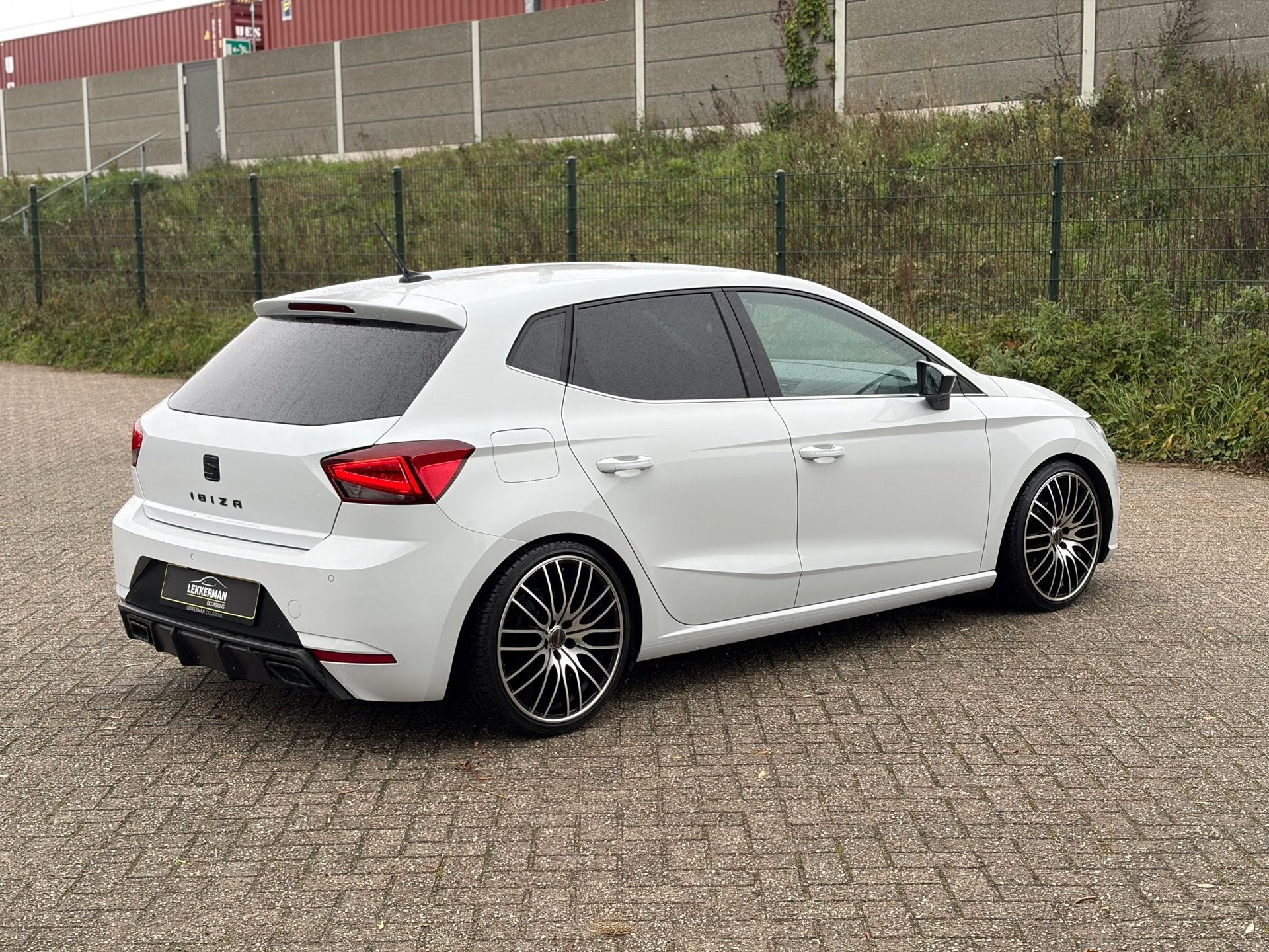 SEAT Ibiza 1.0 TSI FR LED I CAMERA I PDC I CARPLAY I CRUISE, Auto's, Voorwielaandrijving, 95 pk, Ibiza, Bedrijf