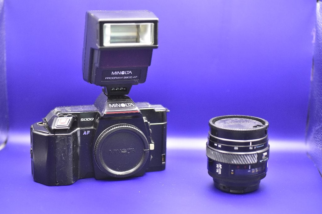 Minolta 5000 camera en flitser, Ophalen of Verzenden, Gebruikt, Spiegelreflex, Minolta