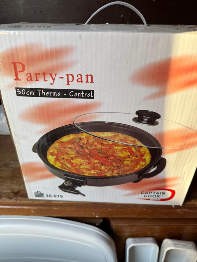 Partypan  nieuw, Ophalen, Nieuw