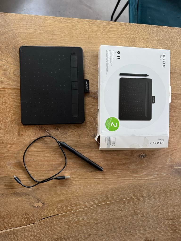 Wacom Intuos Creative Pen Tablet - Teken en Ontwerp, Computers en Software, Tekentablets, Ophalen of Verzenden, Zo goed als nieuw