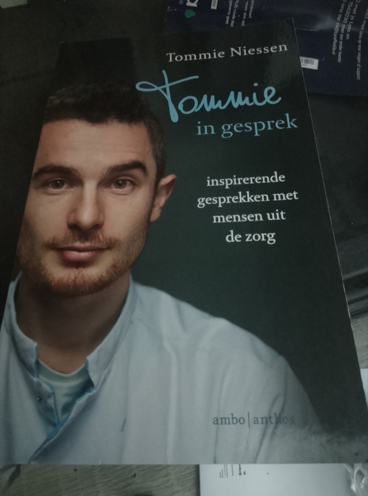 Tommie in gesprek - Inspirerende gesprekken uit de zorg, Ophalen of Verzenden, Zo goed als nieuw, Tommie Niessen, Nederland