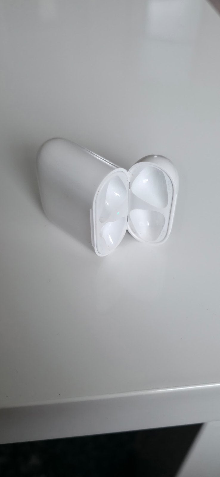 Originele Apple AirPods–rechter oortje + case + groen hoesje, Ophalen of Verzenden, Gebruikt