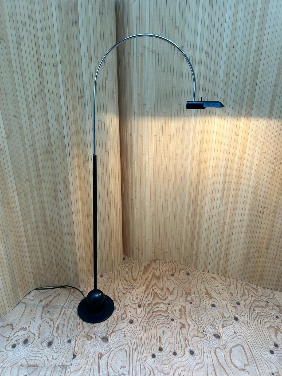 Vloerlamp Vintage Italiaans Design, Huis en Inrichting, Lampen | Vloerlampen, Ophalen, Zo goed als nieuw, 150 tot 200 cm