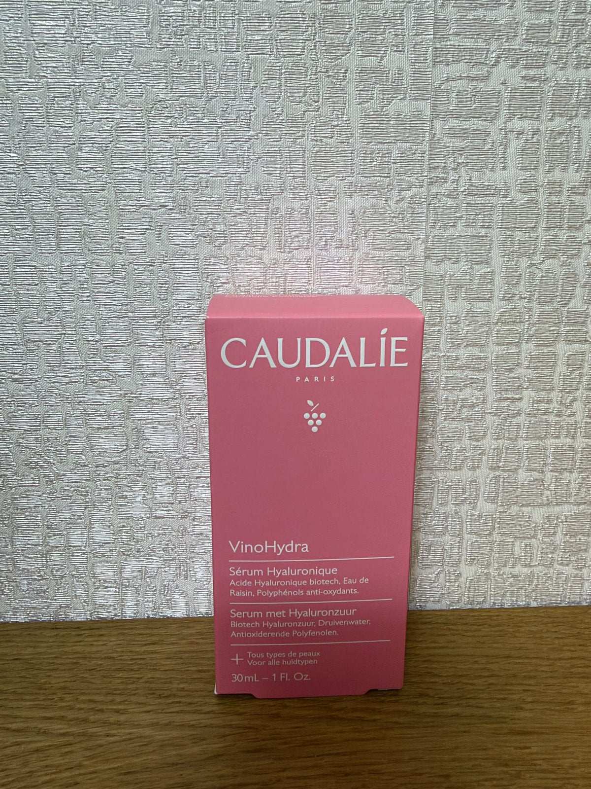 Caudalie Vinosource-Hydra Serum Hyaluronzuur 30ml, Ophalen of Verzenden, Nieuw, Gehele gezicht, Verzorging