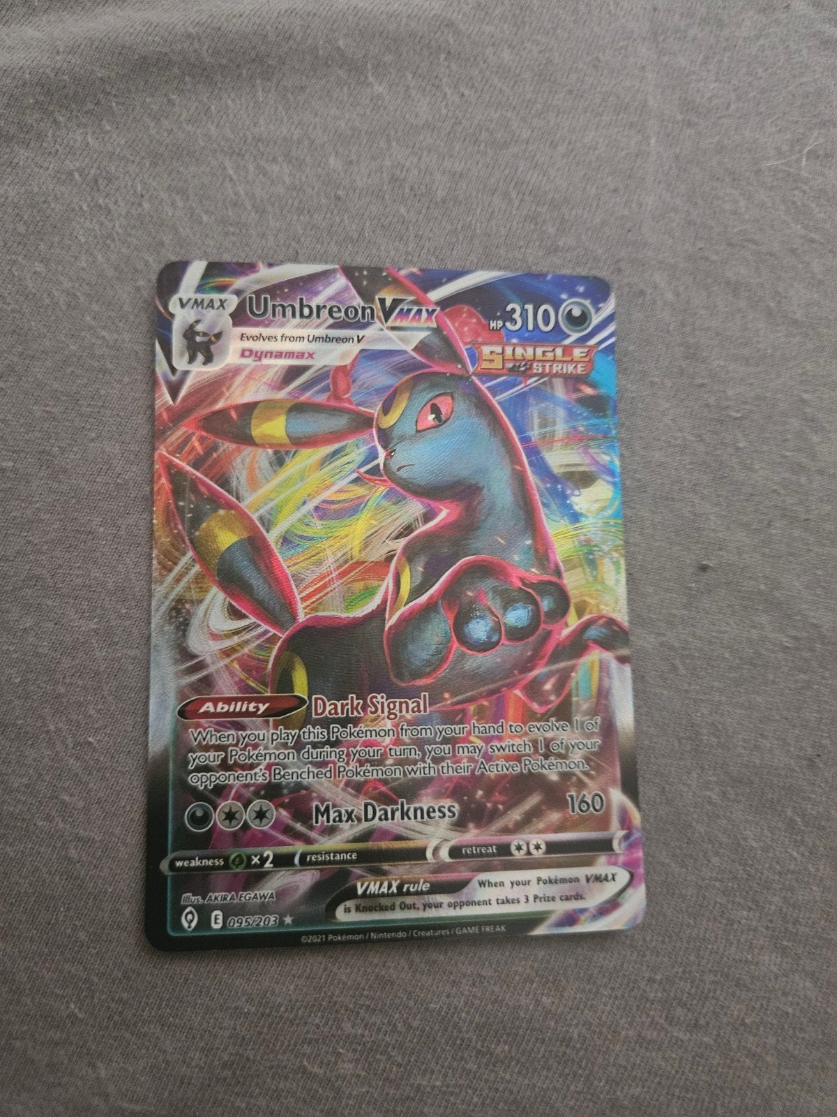 Umbreon Vmax, Hobby en Vrije tijd, Verzamelkaartspellen | Pokémon, Ophalen of Verzenden, Zo goed als nieuw