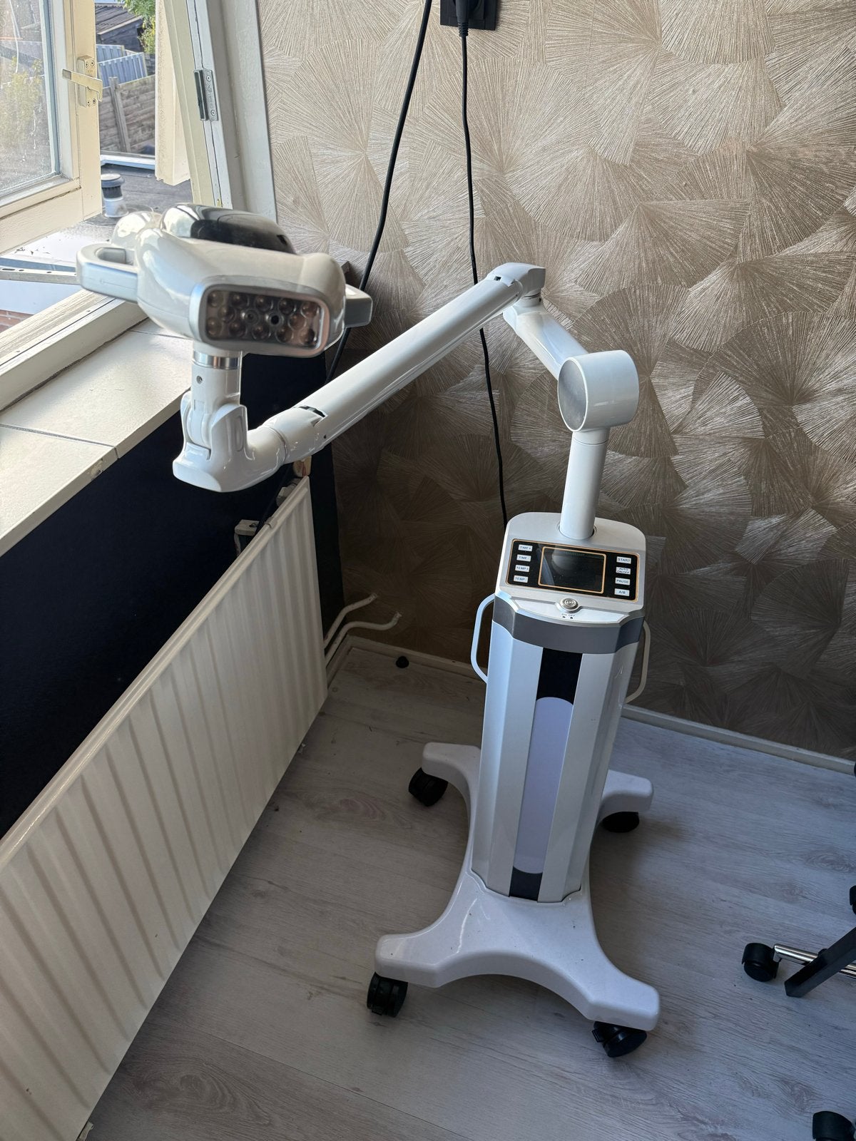 Professionele tandenbleeklamp voor wittere tanden., Ophalen, Gebruikt