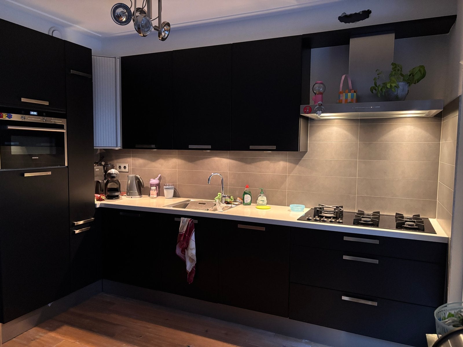 Keuken compleet met apparatuur (zelf afkoppen en demonteren), Ophalen, Gebruikt, Hoekkeuken