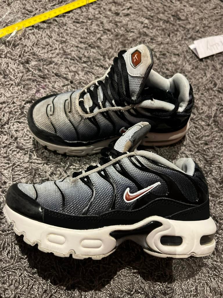 NIKE AIR gympen maat 29,5 origineel zgan, Sportschoenen, Ophalen of Verzenden, Zo goed als nieuw, Jongen
