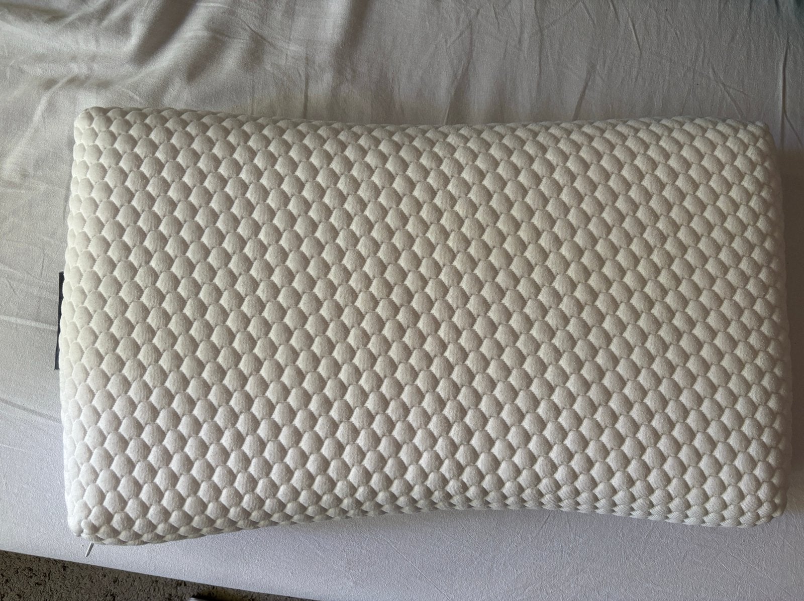 Dixxius latex hoofdkussen 40x60x10cm, Eenpersoons, Wit, Ophalen of Verzenden, Zo goed als nieuw
