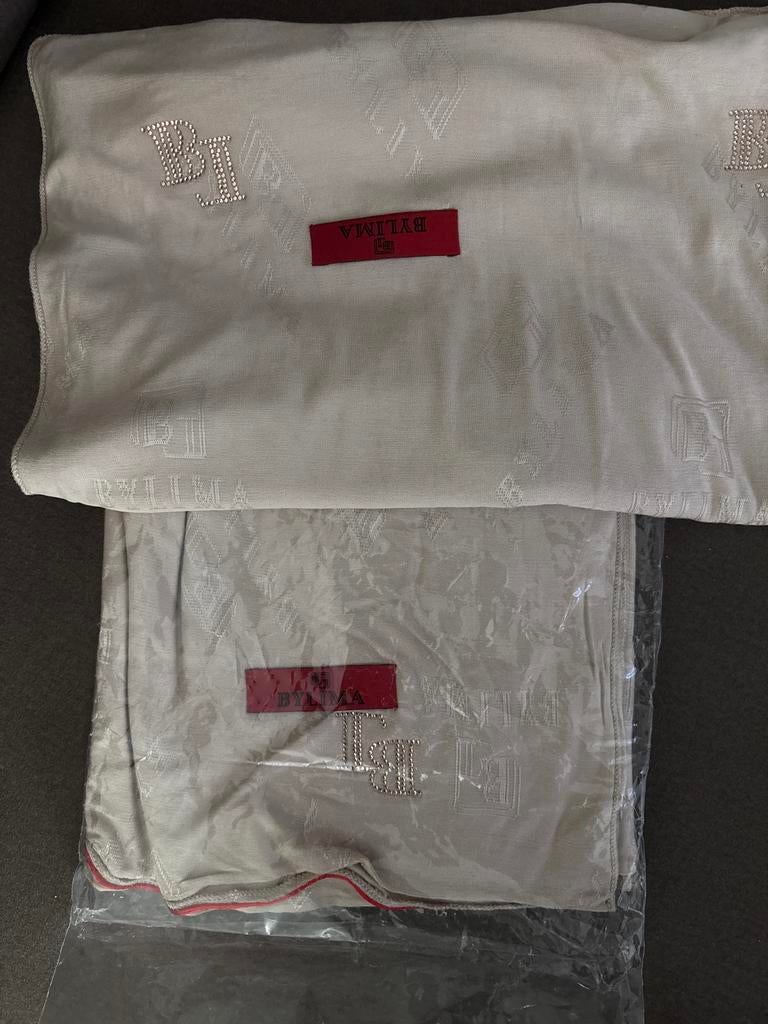 Bylima hoofddoek - Nieuw in verpakking, Kleding | Dames, Overige Dameskleding, Nieuw, Ophalen of Verzenden