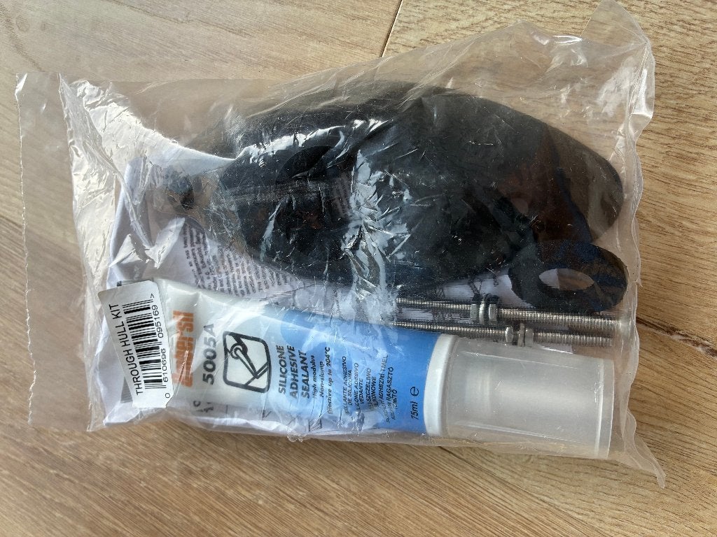 Through Hull Kit / Waterdichte Kabeldoorvoer Set Nieuw, Watersport en Boten, Ophalen of Verzenden, Nieuw, Overige typen, Zeilboot of Motorboot