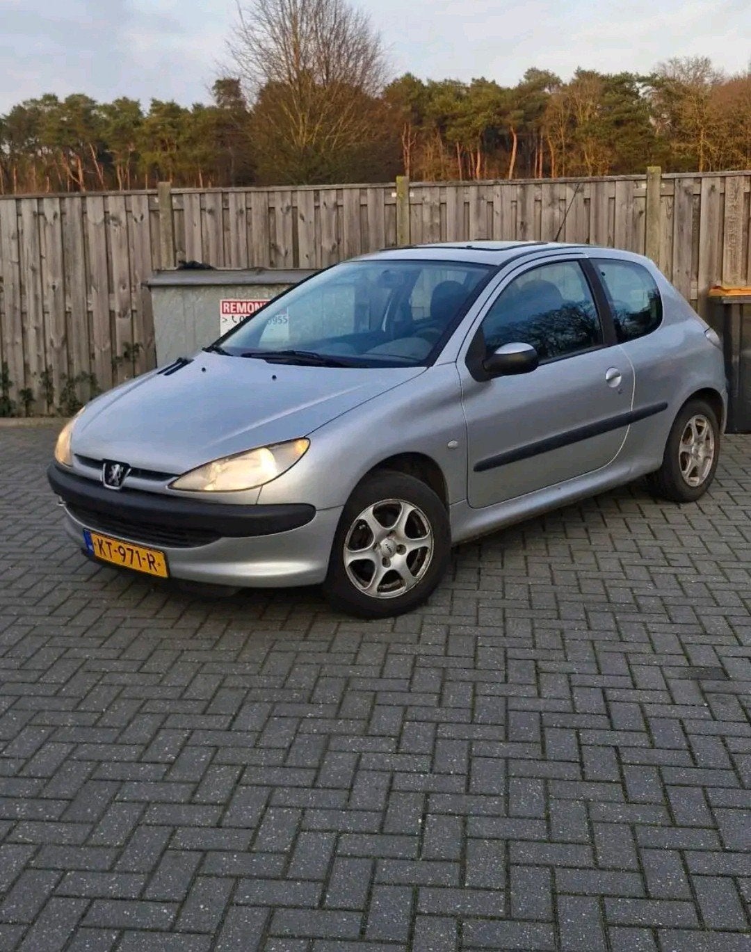 Peugeot 206 benzine apk 03-2027!! Open dakje, Voorwielaandrijving, 4 stoelen, 68 pk, Origineel Nederlands