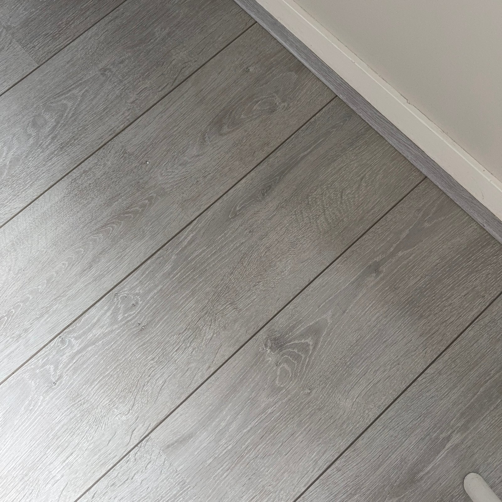 Ong. 42 m2 laminaat laminaatvloer oak grey van Gamma, Doe-het-zelf en Verbouw, Vloerdelen en Plavuizen, Ophalen, Zo goed als nieuw