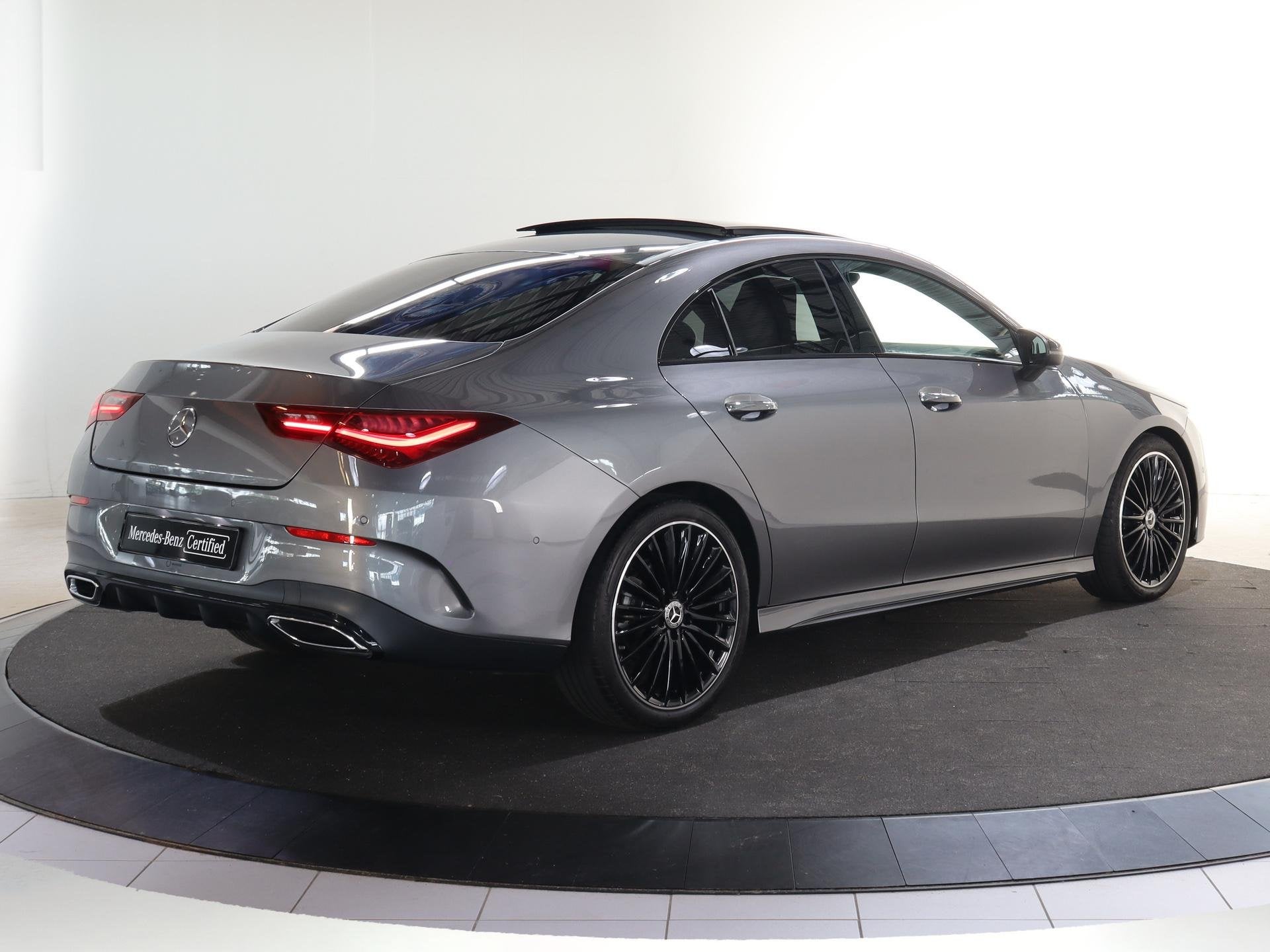 Mercedes-Benz CLA-klasse 180 Star Edition AMG Line Plus | Ni, Auto's, Gebruikt, 4 cilinders, Verwarmde buitenspiegels, Bedrijf