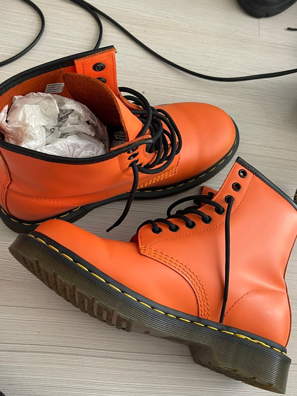 Dr. Martens feloranje boots – maat 41, Kleding | Heren, Ophalen, Overige kleuren, Boots, Zo goed als nieuw