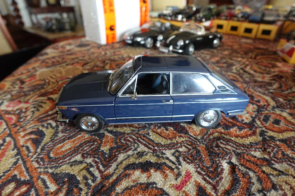 ZEER MOOIE BMW TOURING 02 1600 MINISCHAMPS GEEN DOOS, Hobby en Vrije tijd, Ophalen of Verzenden, Zo goed als nieuw, Auto, MiniChamps