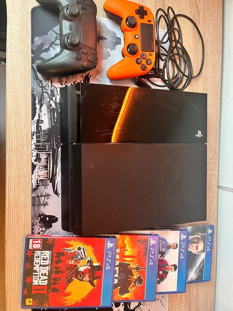 PlayStation 4 met 5 games, 2 controllers en 1TB opslag, Met 2 controllers, Ophalen of Verzenden, 1 TB, Original