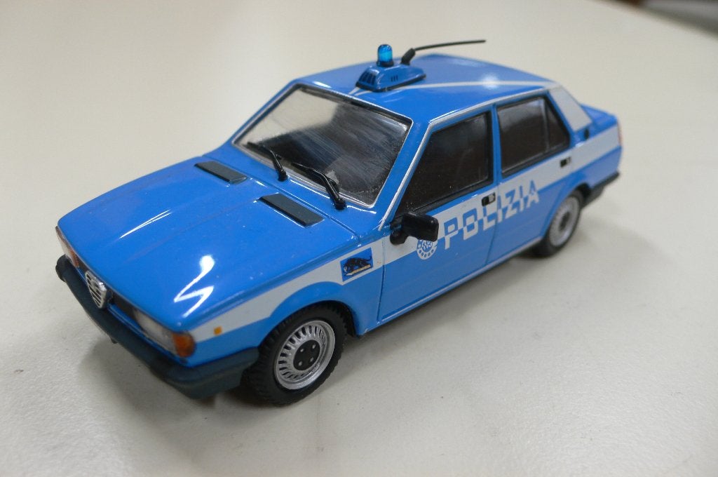 alfa romeo guiletta 1.6 polizia  1/43, Hobby en Vrije tijd, Modelauto's | 1:43, Verzenden, Nieuw, Auto, Overige merken
