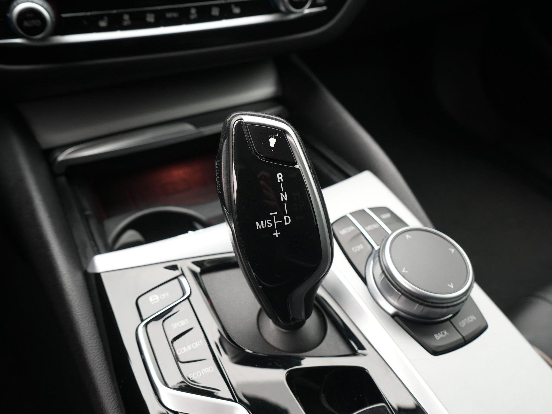Foto 27 van BMW 5-serie Touring 520i High Executive
