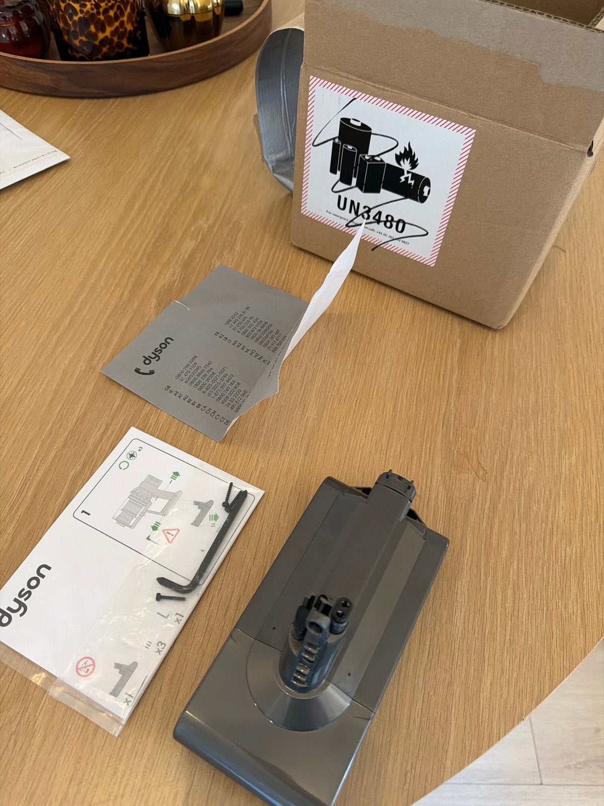 Dyson V12 Accu - Nieuw en Ongebruikt, Witgoed en Apparatuur, Ophalen of Verzenden, Nieuw, Dyson