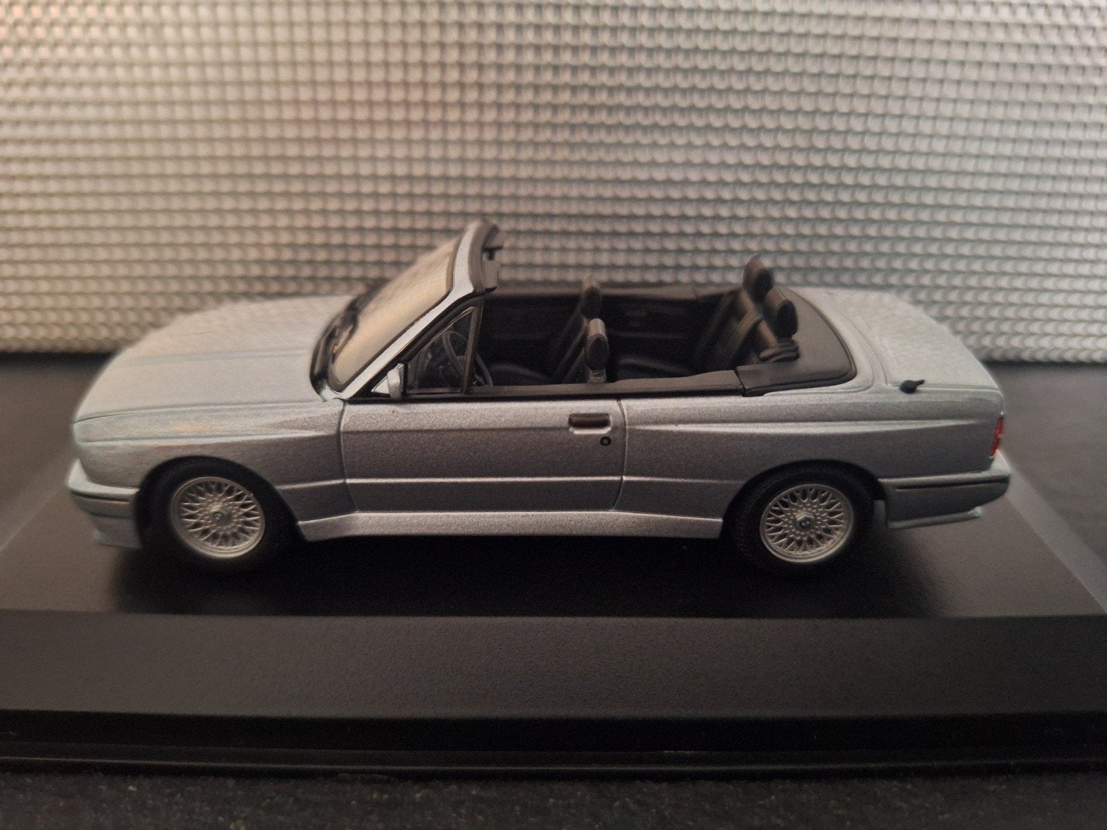BMW M3 E30 Cabriolet 1988 Schaal 1:43, Overige merken, Nieuw, Ophalen of Verzenden, Maxichamps