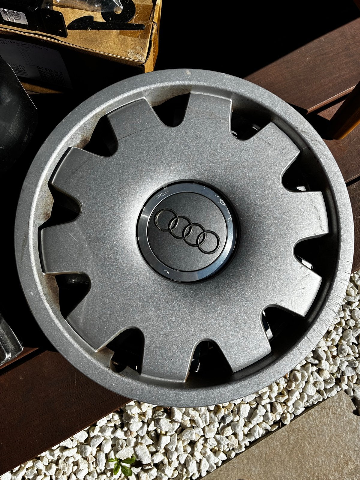 4x Audi wieldoppen 15 inch - Gebruikt, Auto diversen, Ophalen, Gebruikt
