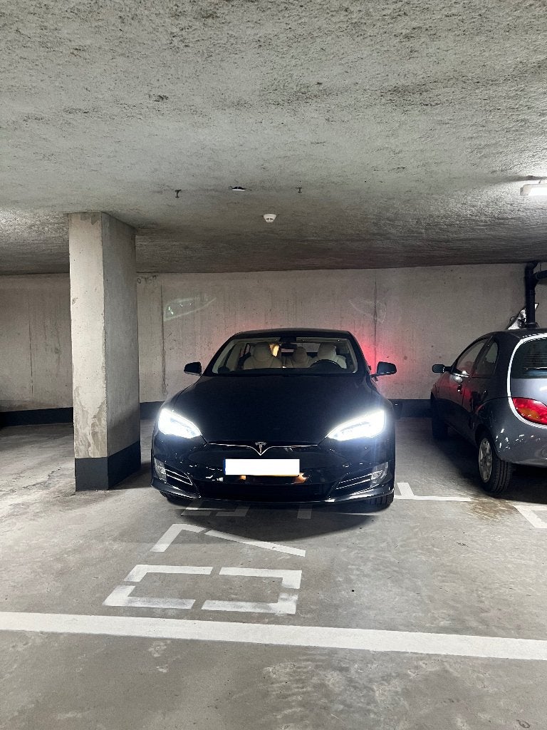 Parkeerplek te huur in centrum west Rotterdam, Huizen en Kamers, Garages en Parkeerplaatsen, Rotterdam