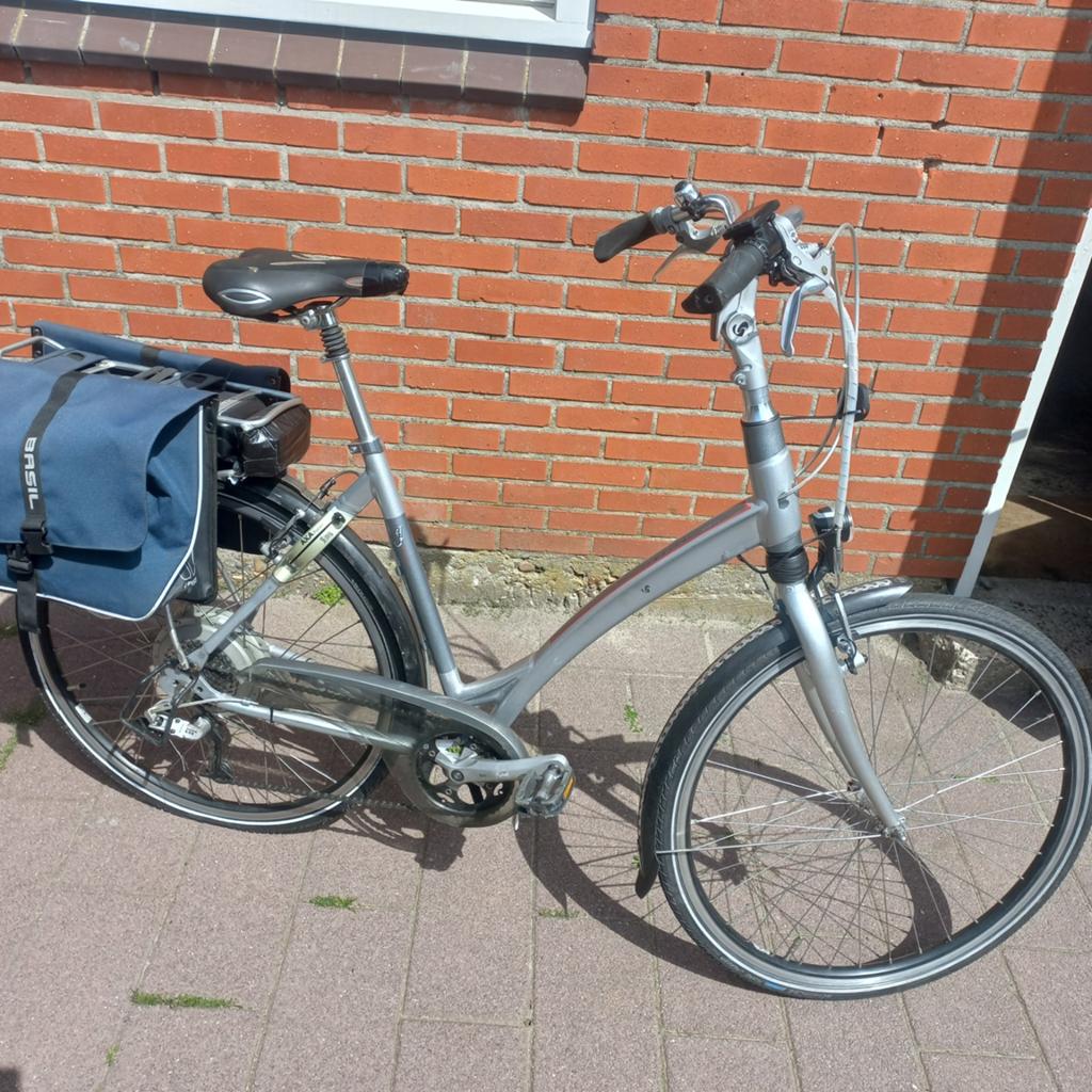 Sparta E-bike met lage instap en versnellingen, Fietsen en Brommers, Fietsen | Dames | Damesfietsen, Sparta, Velgrem, Versnellingen
