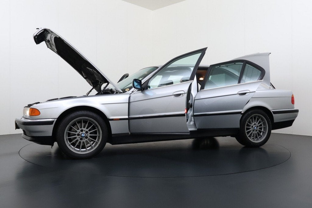 Bmw 7-SERIE 735I EXEC.HIGH-LINE v8 Automaat 175Kw Youngtimer, foto 11