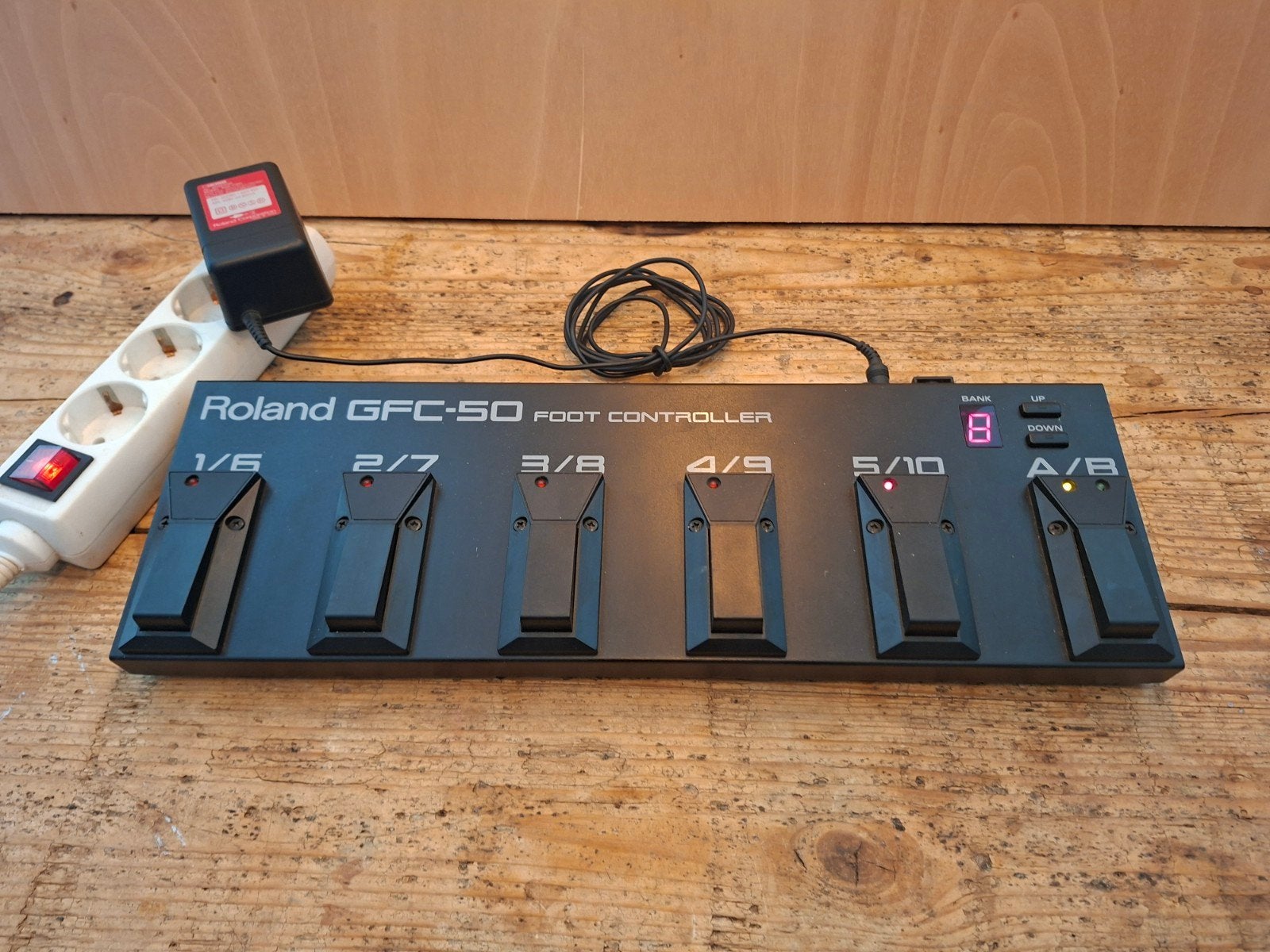 Roland GFC-50 Foot Controller met adapter, Ophalen of Verzenden, Gebruikt
